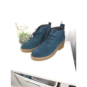 NWTs Womens White Mountain Boots Size 7.5